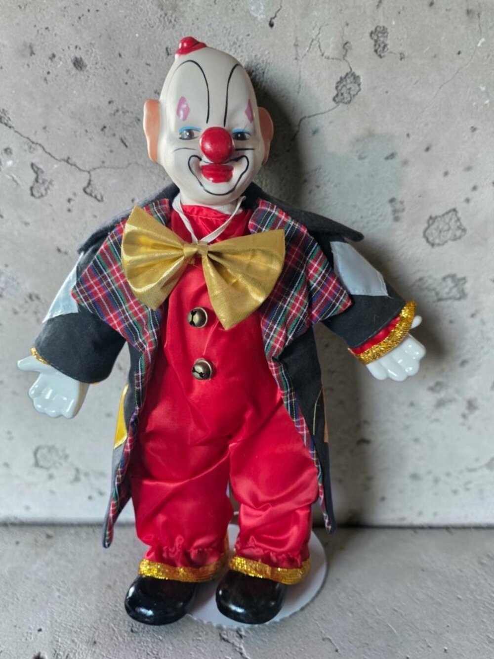 VINTAGE HERITAGE 13" Porcelain Clown Red/Black Gold Clown